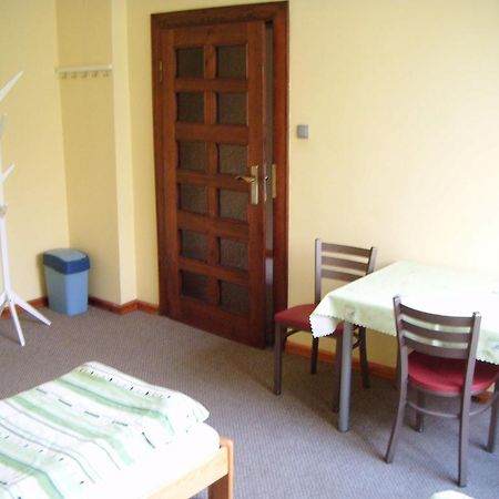Hostel Drzymaly Poznan Ngoại thất bức ảnh