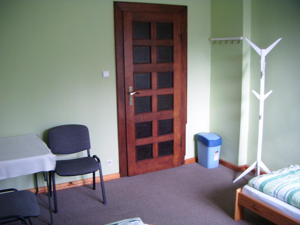 Hostel Drzymaly Poznan Ngoại thất bức ảnh